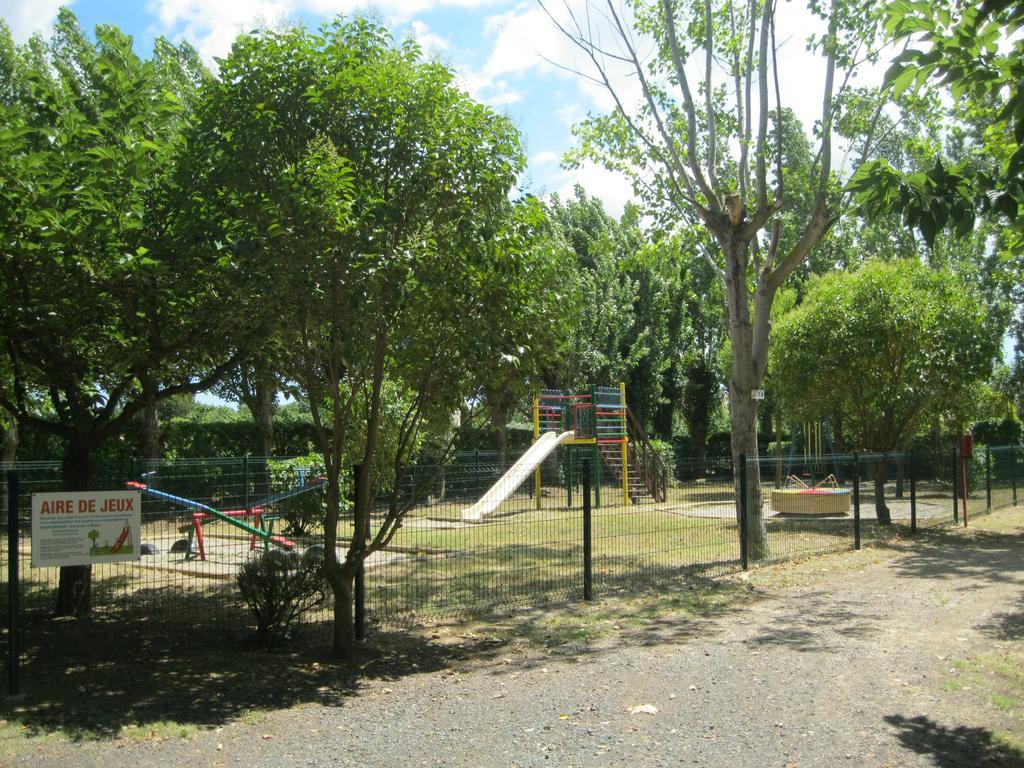 Camping Le Rebau Montblanc Εξωτερικό φωτογραφία