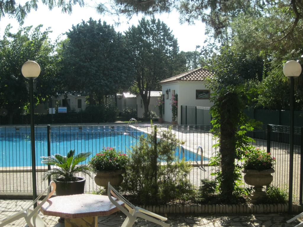 Camping Le Rebau Montblanc Εξωτερικό φωτογραφία