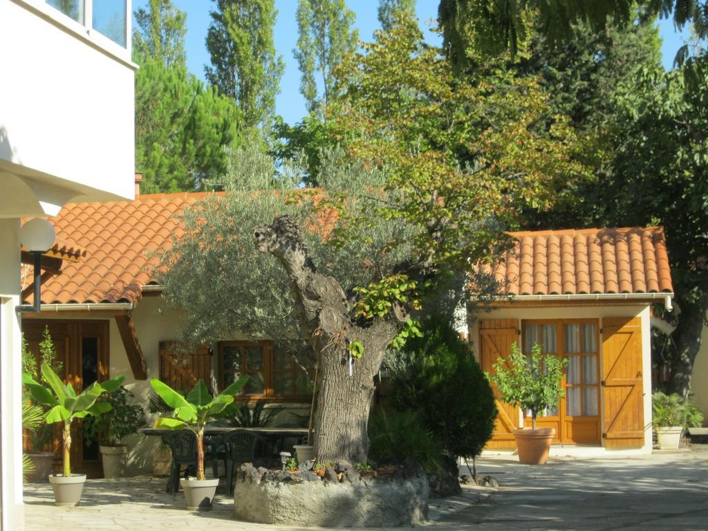 Camping Le Rebau Montblanc Εξωτερικό φωτογραφία